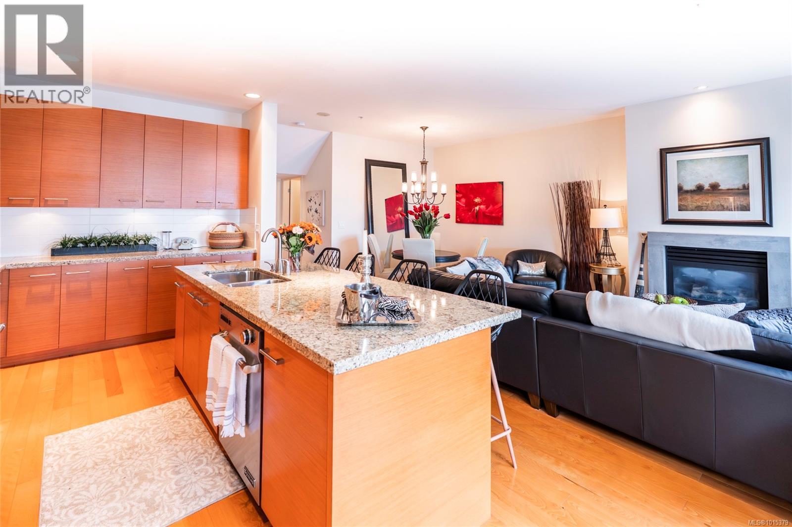 12 38 Front St, Nanaimo
