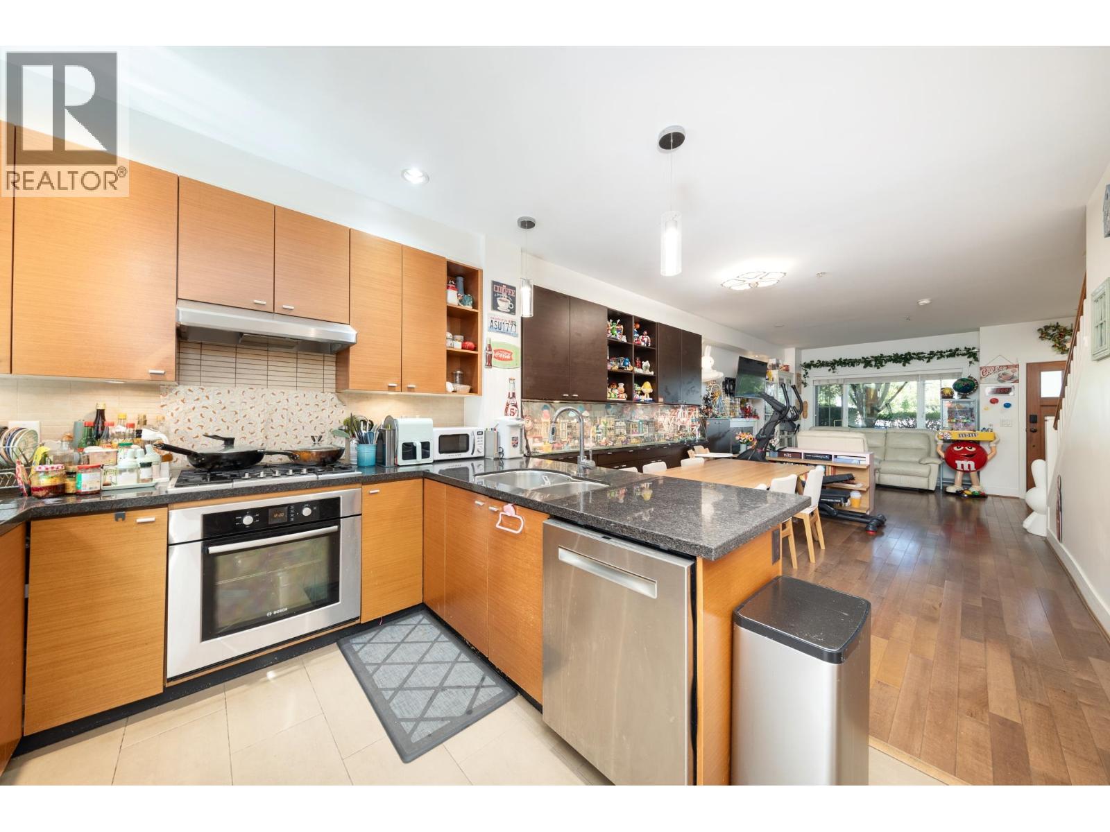 1016 W 45TH AVENUE, Vancouver