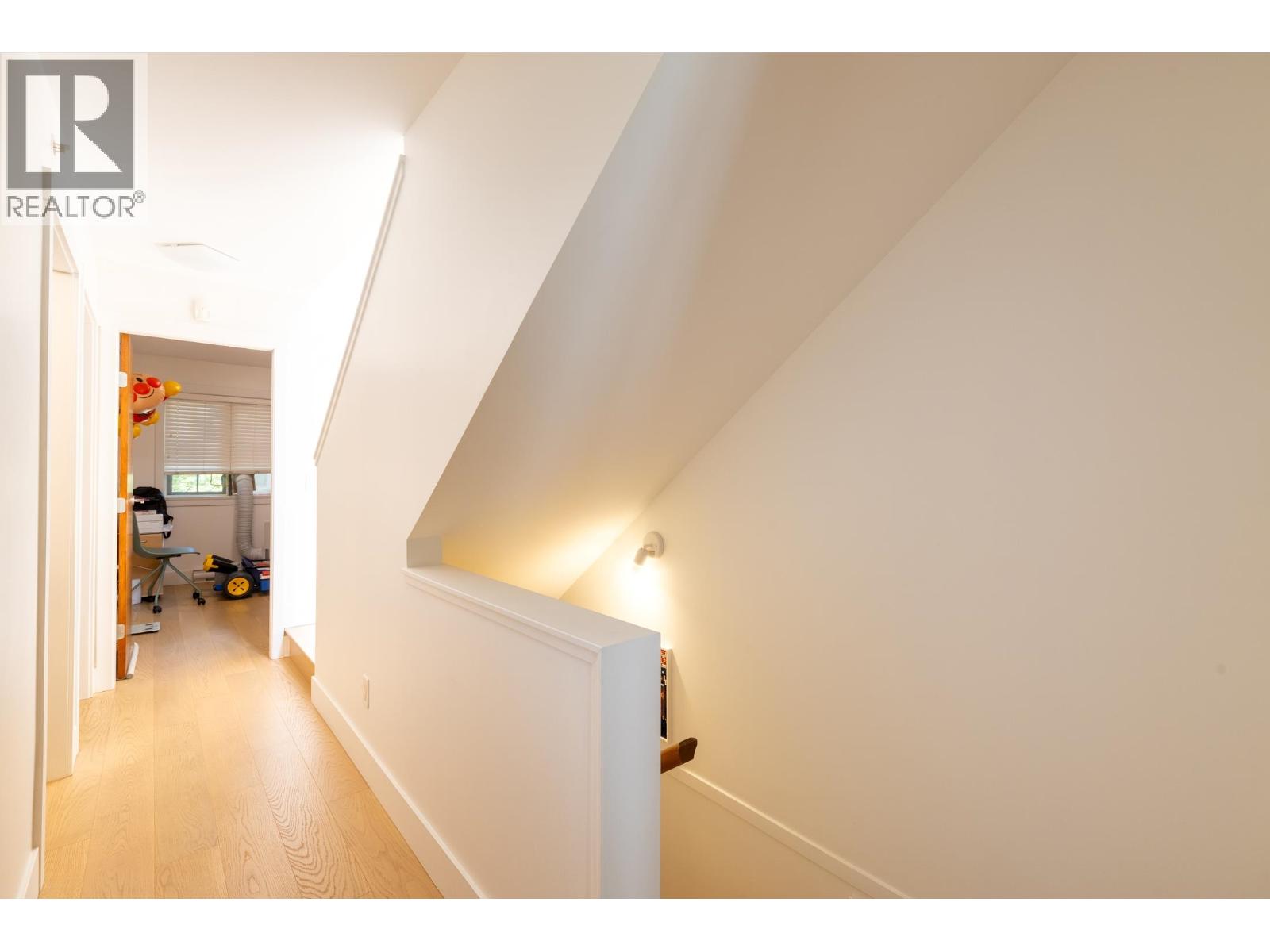 1016 W 45TH AVENUE, Vancouver