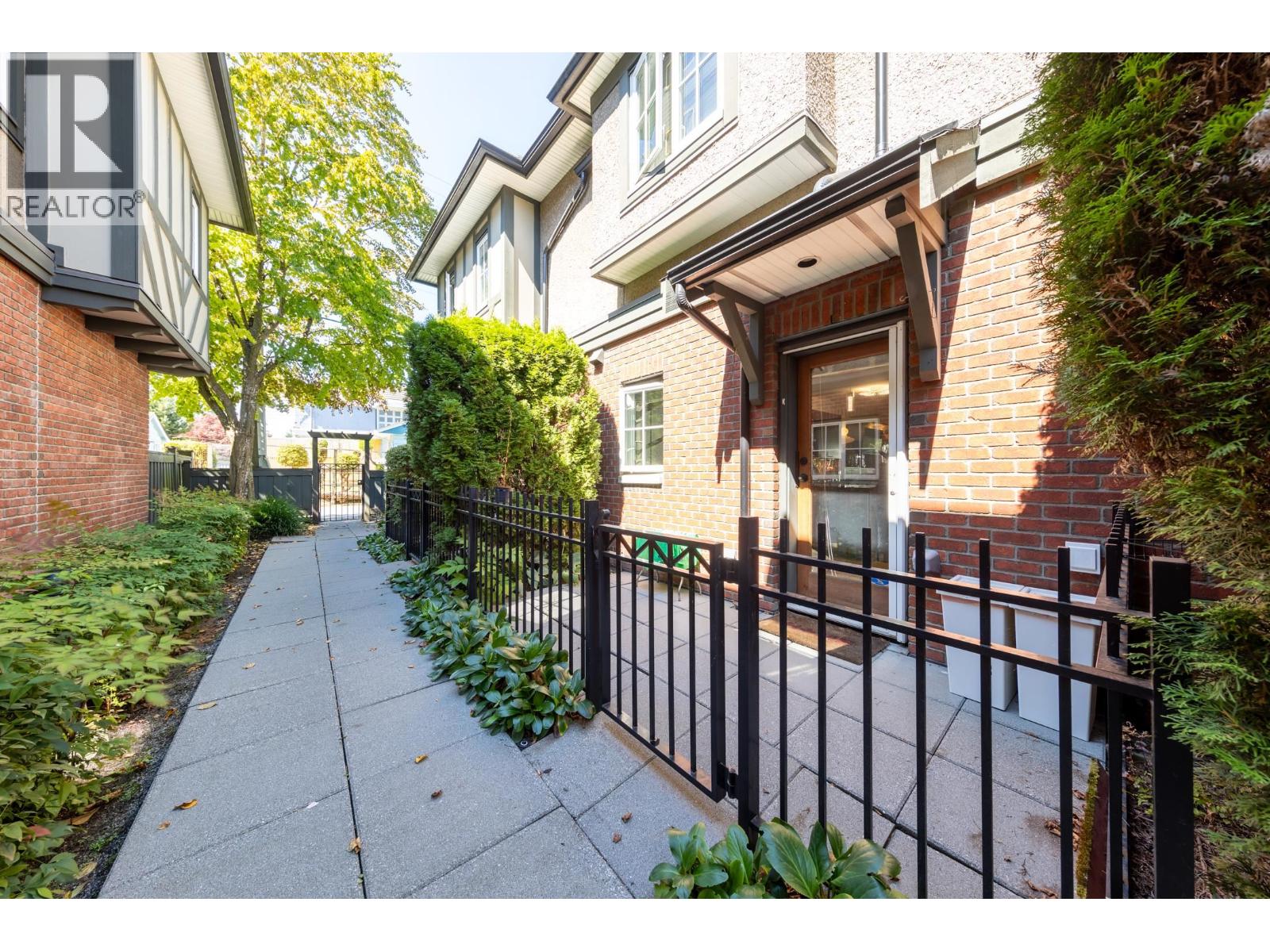 1016 W 45TH AVENUE, Vancouver