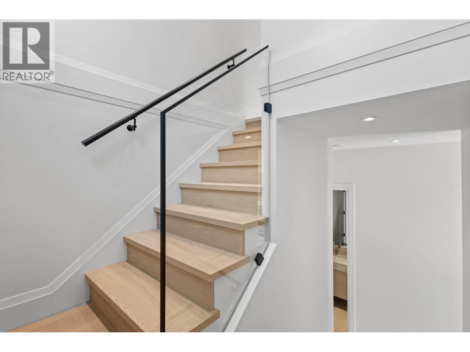 1 1243 E 27TH AVENUE, Vancouver