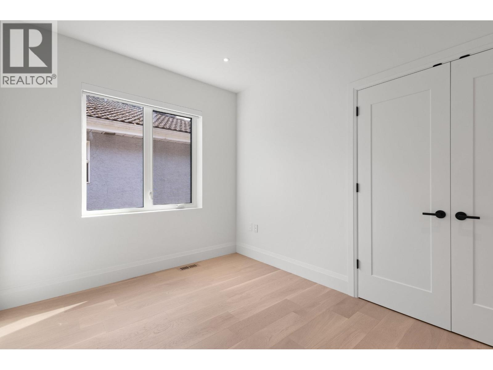 1 1243 E 27TH AVENUE, Vancouver