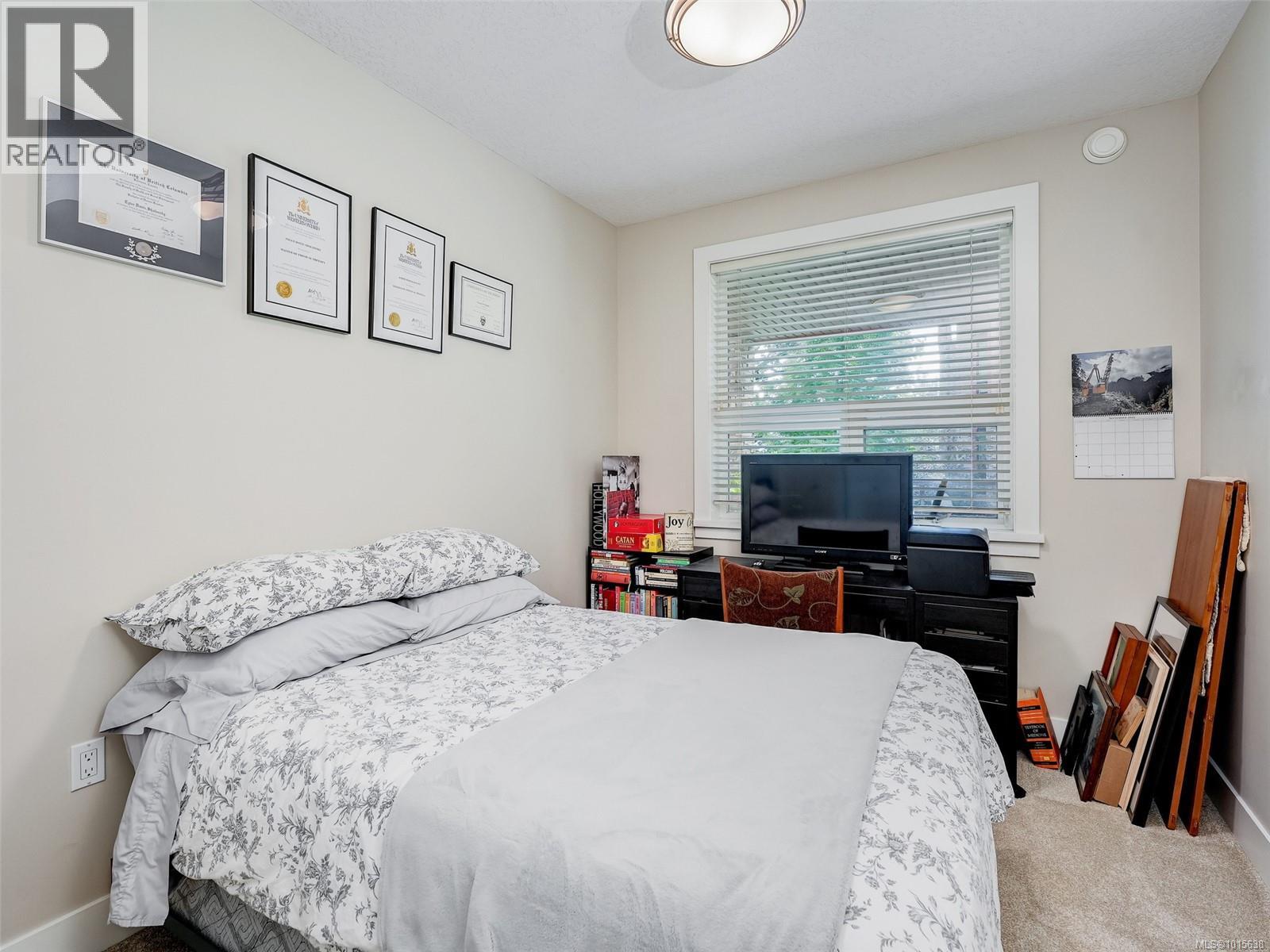 207 4529 West Saanich Road, Saanich