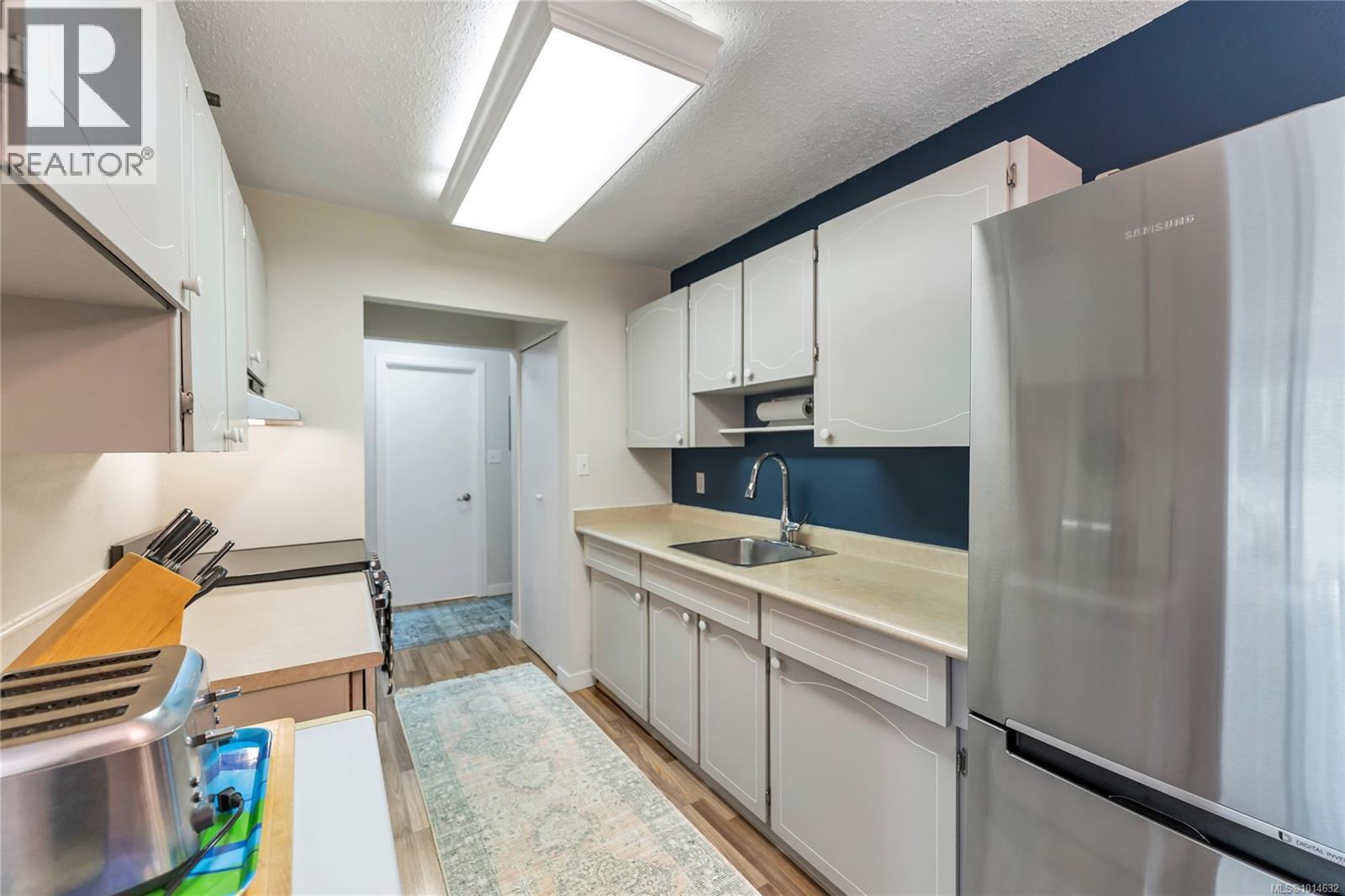 302 305 Michigan Street, Victoria