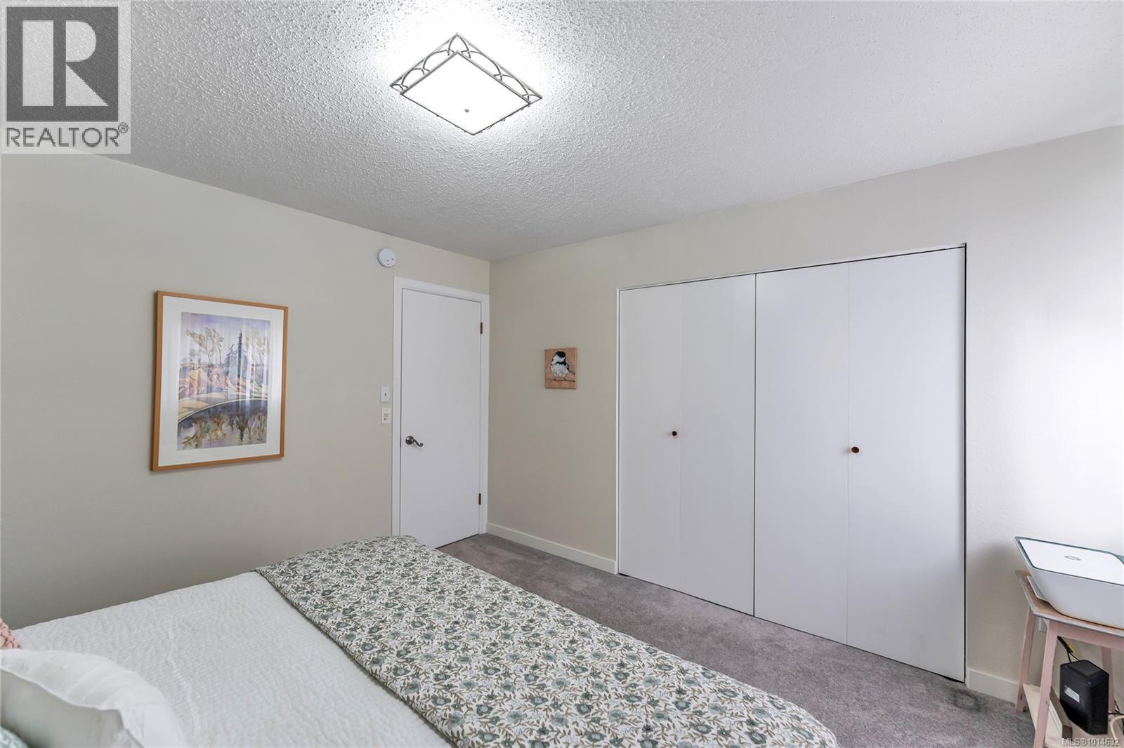 302 305 Michigan Street, Victoria