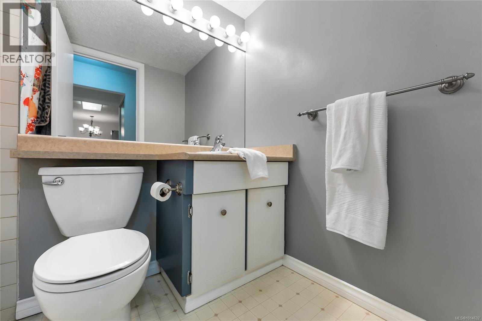 302 305 Michigan Street, Victoria