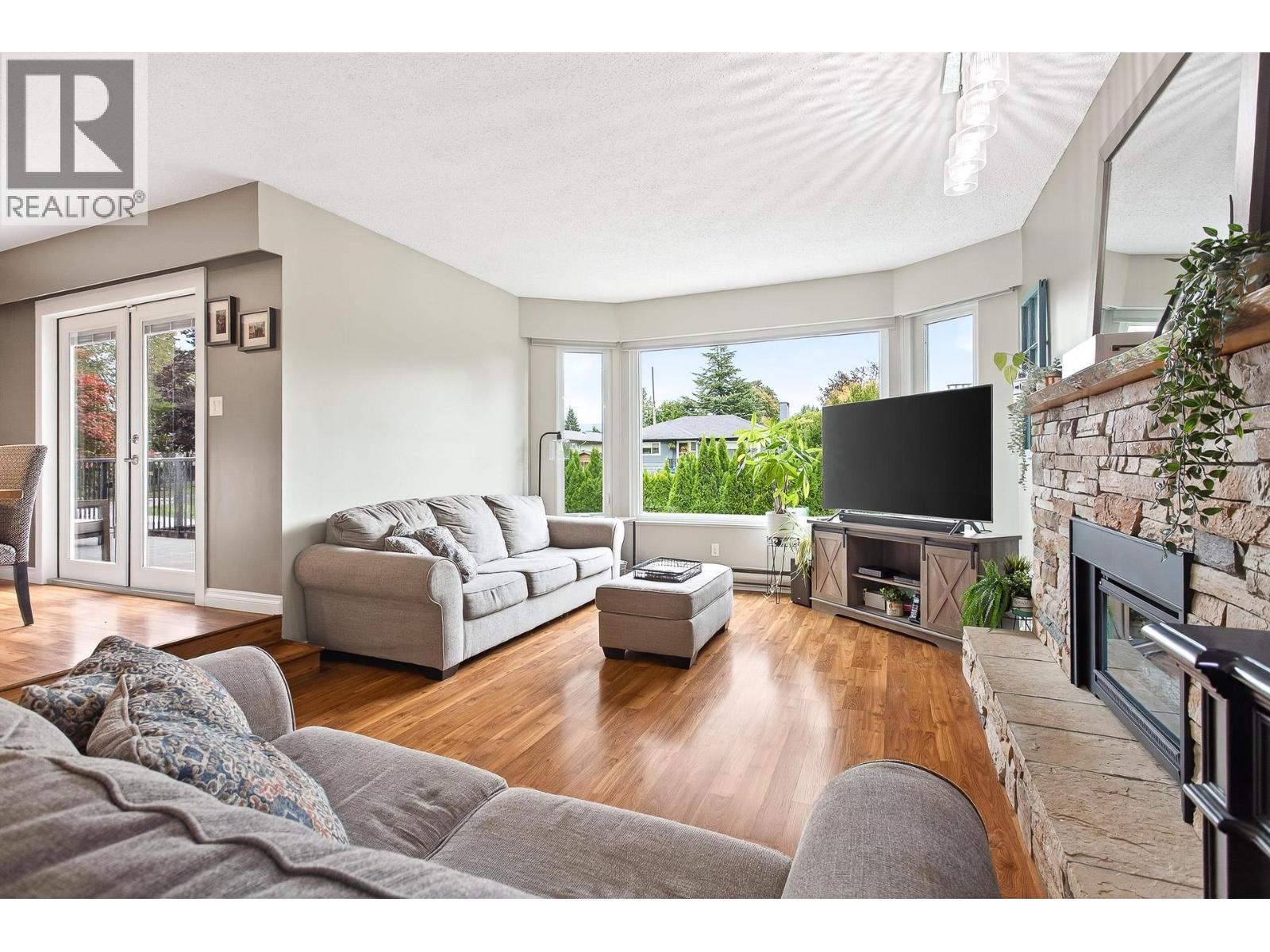 21910 WICKLOW WAY, Maple Ridge