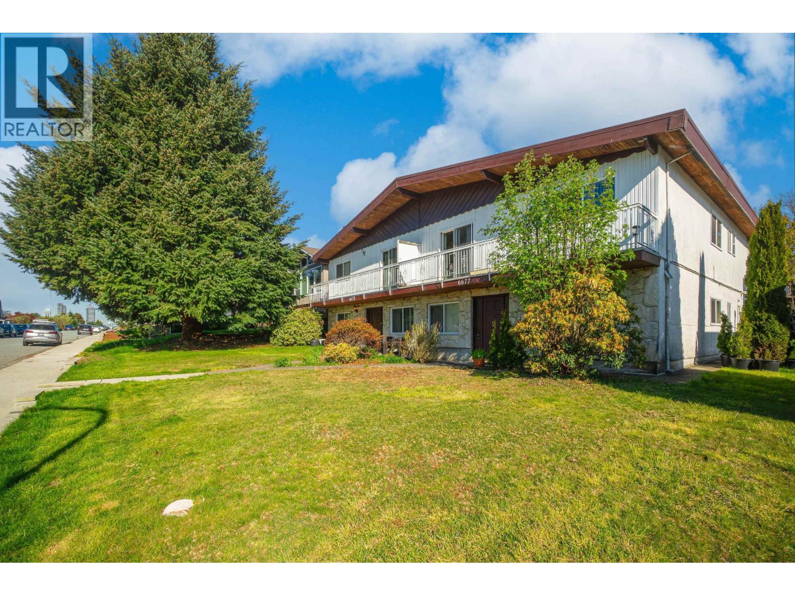 6675- 6677 LOCHDALE STREET, Burnaby