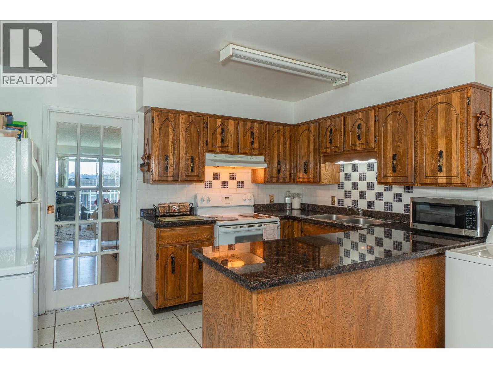 6675- 6677 LOCHDALE STREET, Burnaby