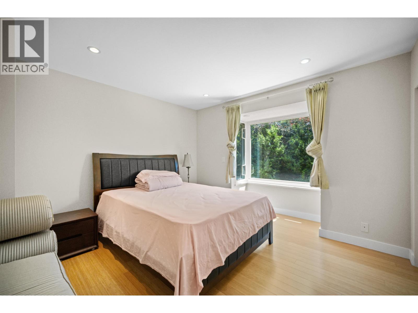 4246 ROCKRIDGE ROAD, West Vancouver