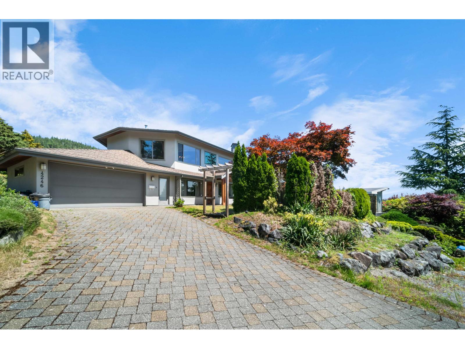4246 ROCKRIDGE ROAD, West Vancouver