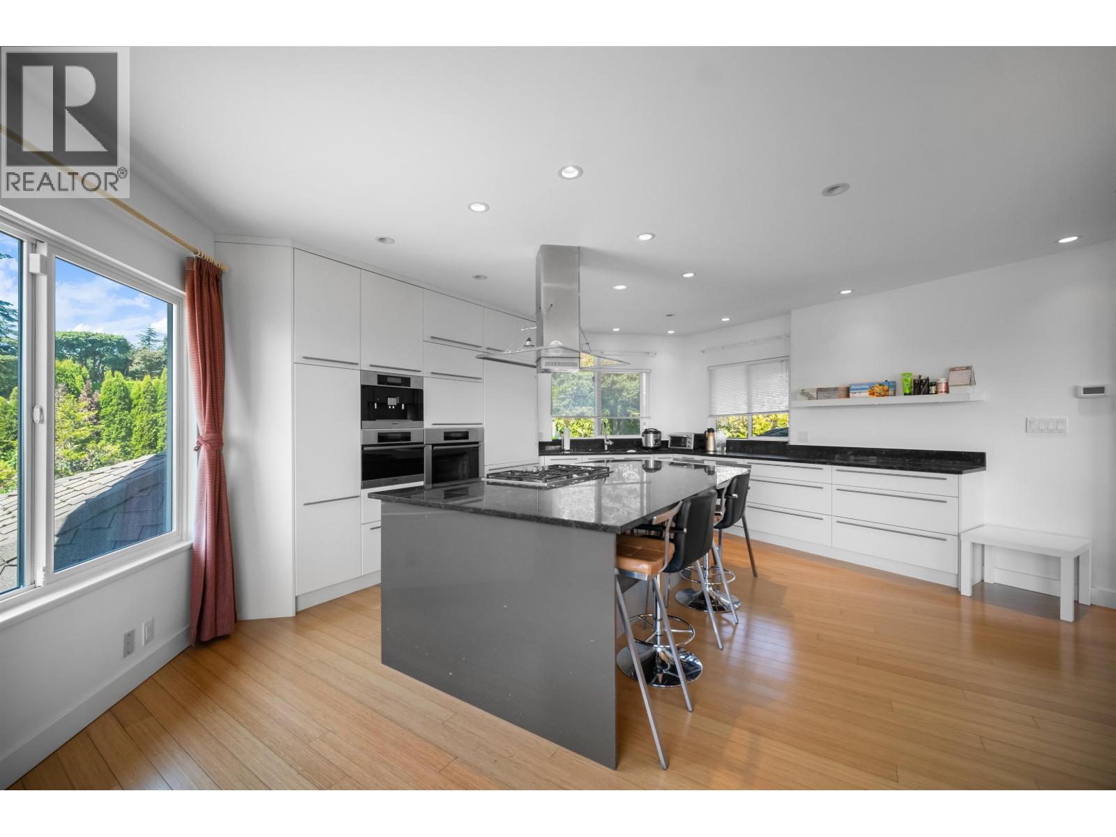 4246 ROCKRIDGE ROAD, West Vancouver