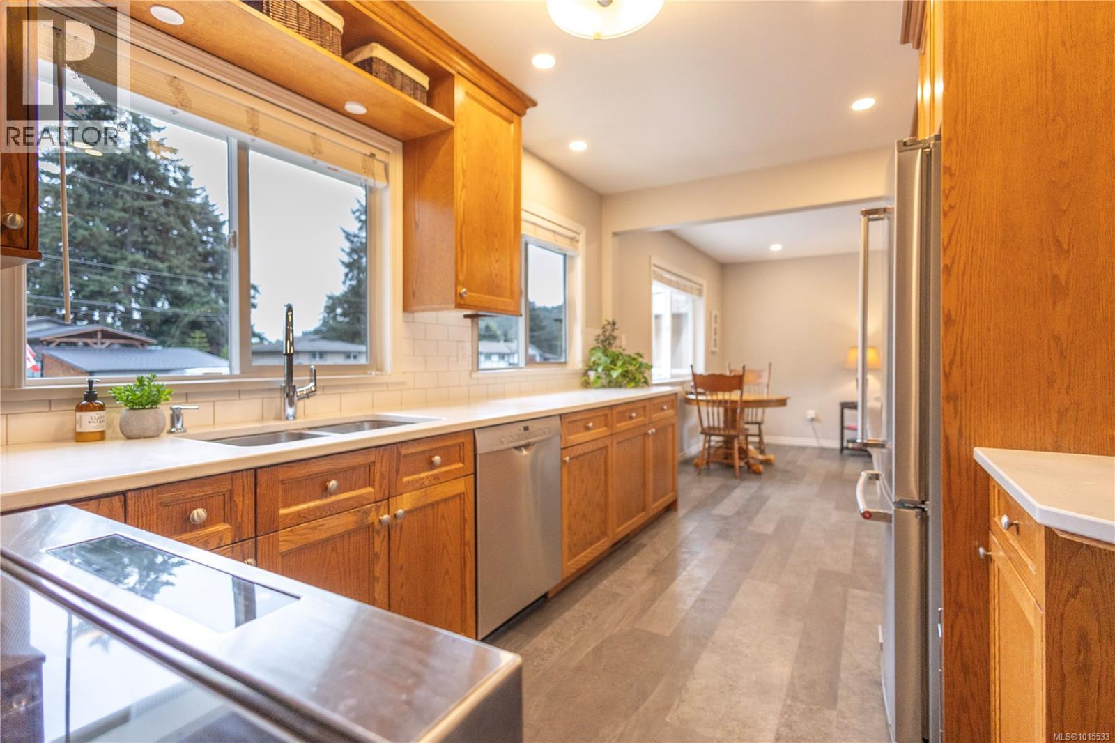  1331 Glenridge Drive, Langford