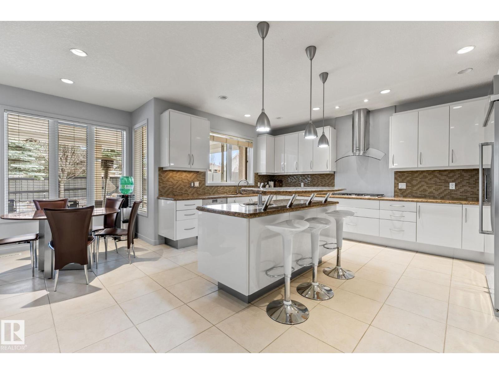 473 HEFFERNAN DR NW, Edmonton