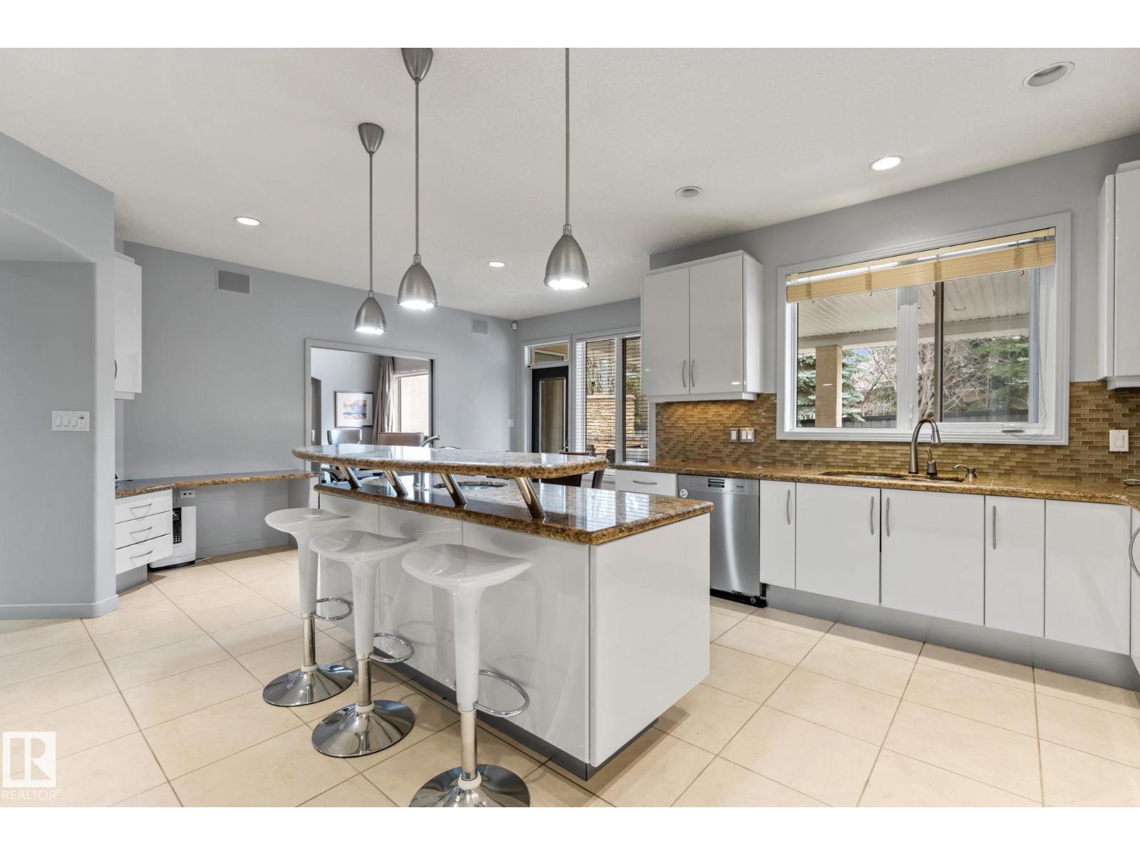 473 HEFFERNAN DR NW, Edmonton