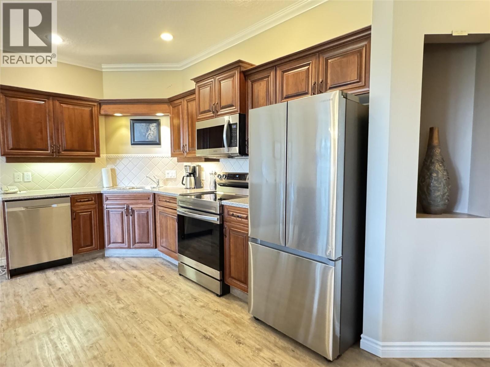 100 BIGHORN Boulevard Unit# 113, Radium Hot Springs