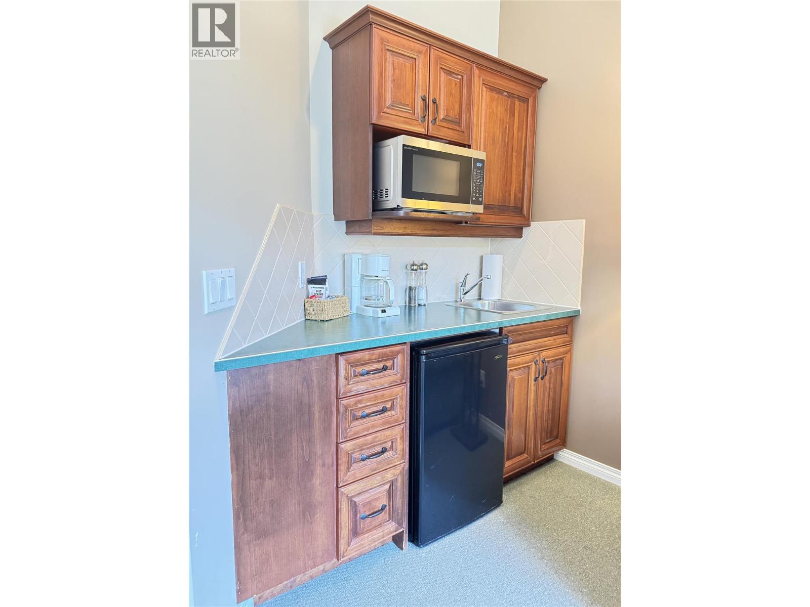 100 BIGHORN Boulevard Unit# 113, Radium Hot Springs