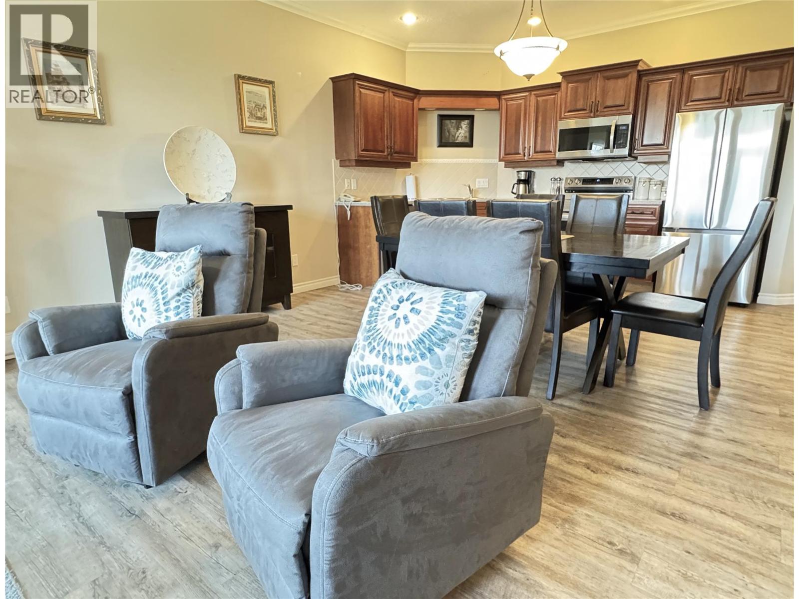 100 BIGHORN Boulevard Unit# 113, Radium Hot Springs