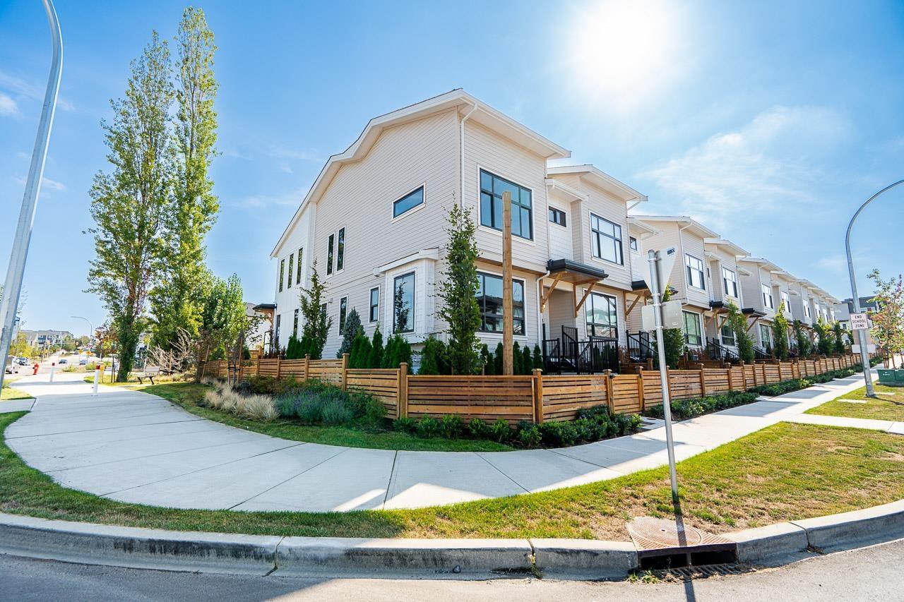 8194 201 STREET, Langley