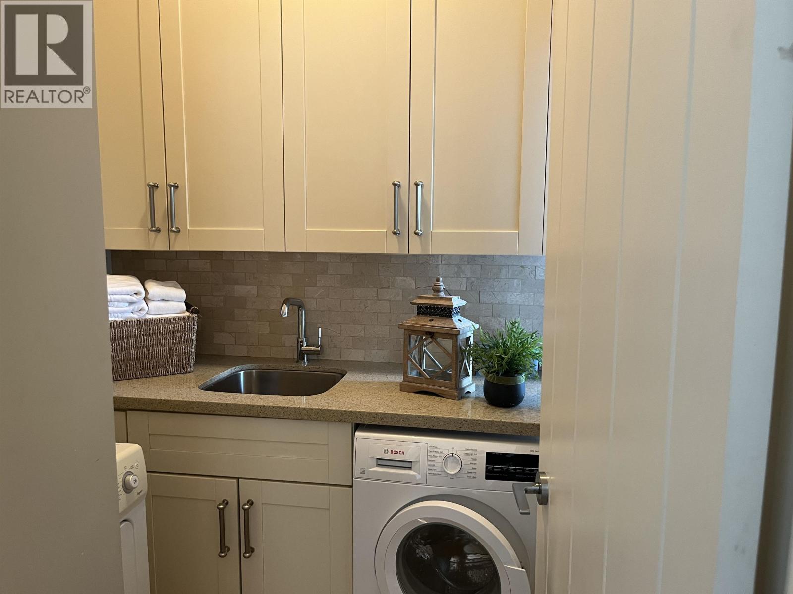 3734 LINWOOD STREET, Burnaby