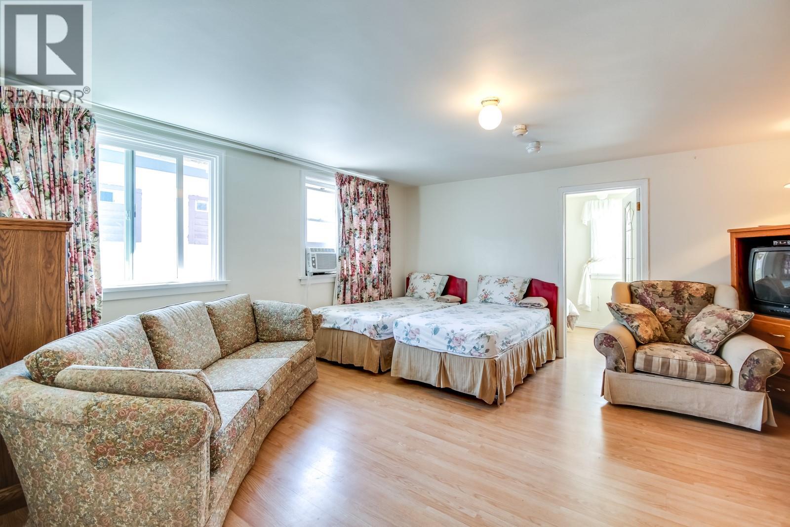 730 Bernard Avenue, Kelowna