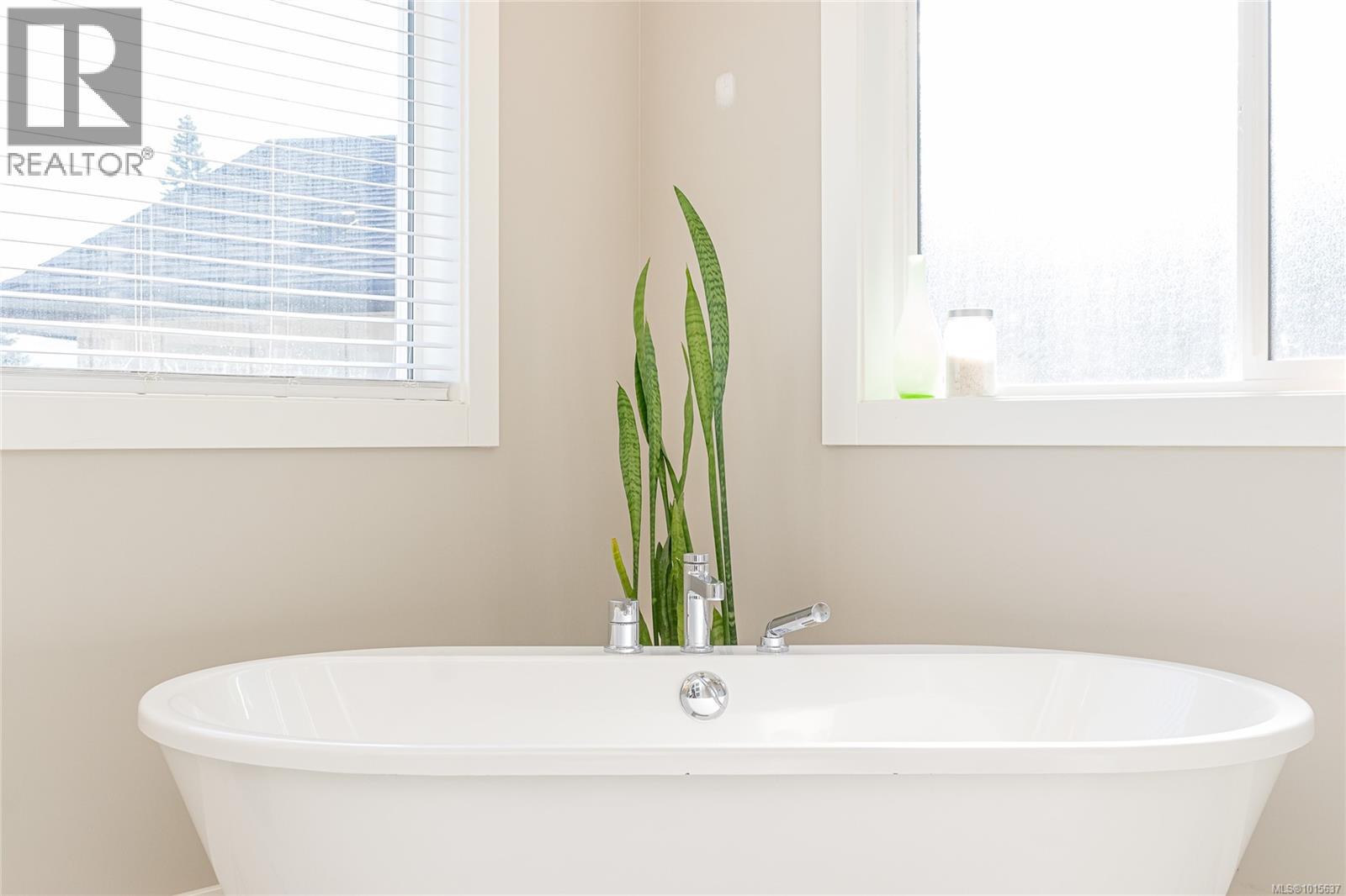 4615 Mallard Way, Cowichan Bay