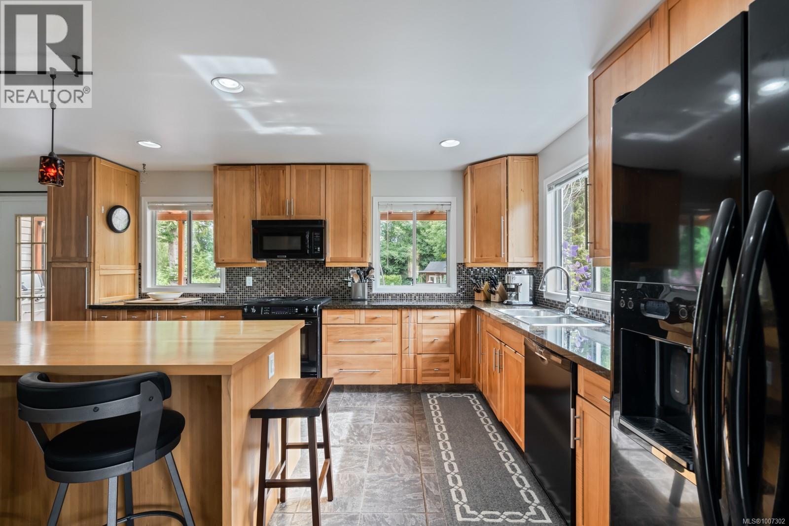  1571 Whiffin Spit Road, Sooke