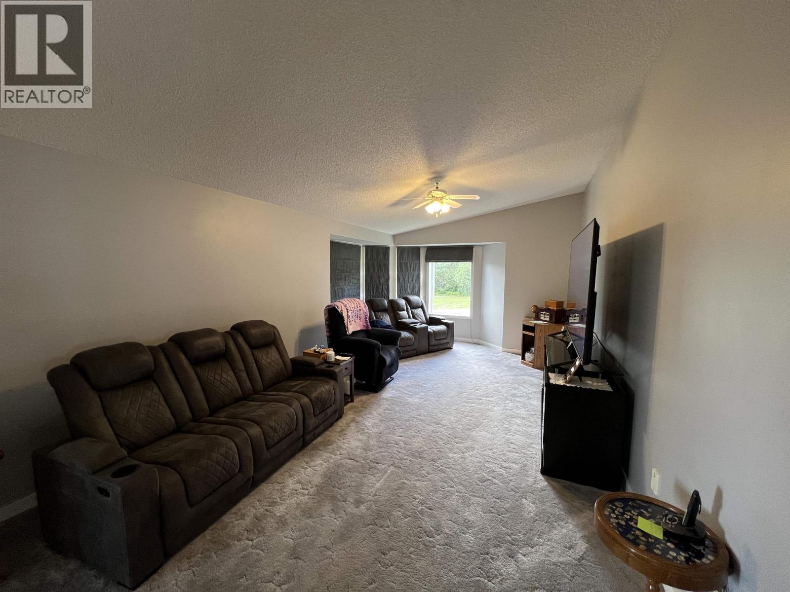 3 PEBBLE DRIVE, Fort Nelson