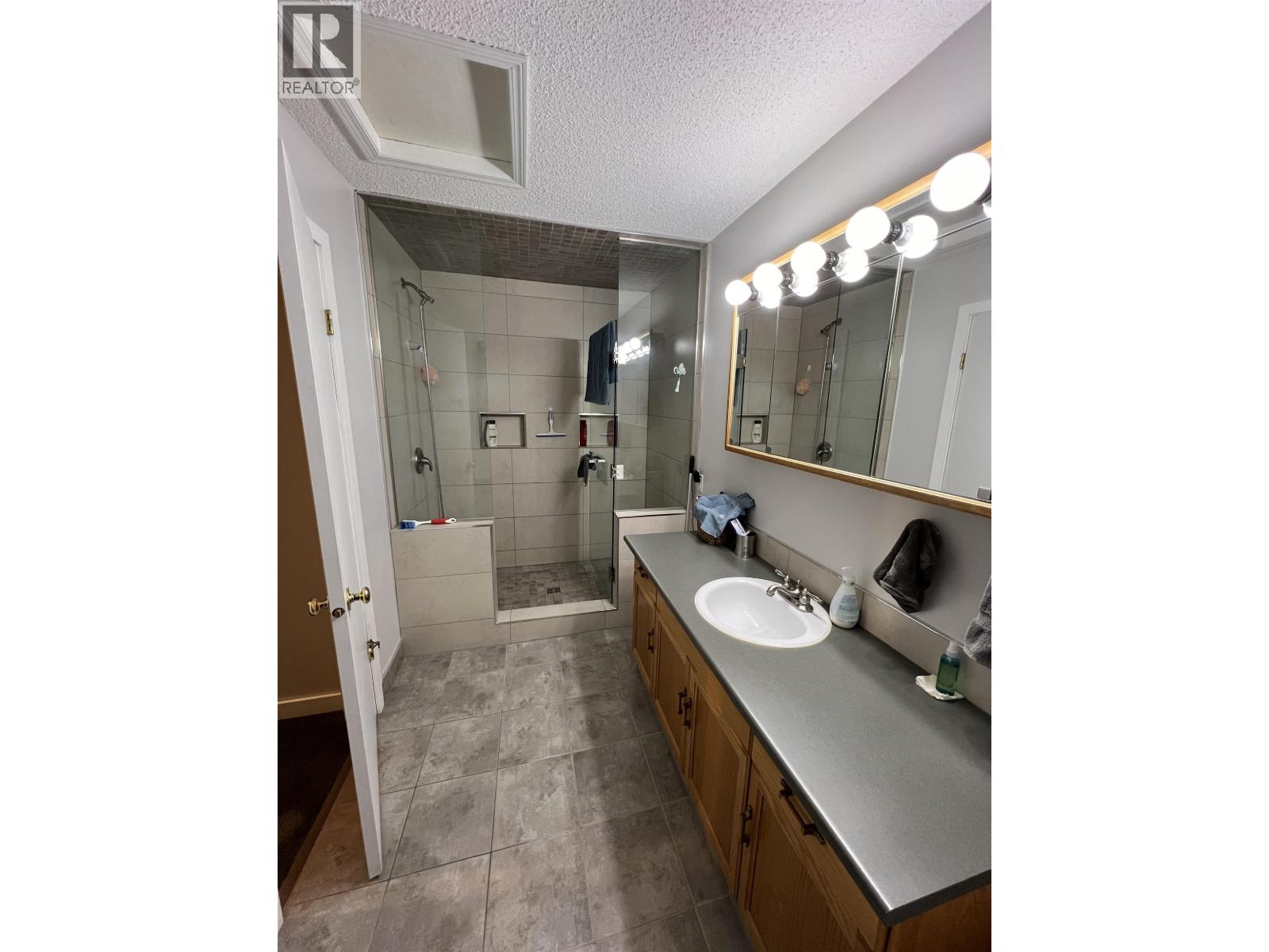 3 PEBBLE DRIVE, Fort Nelson