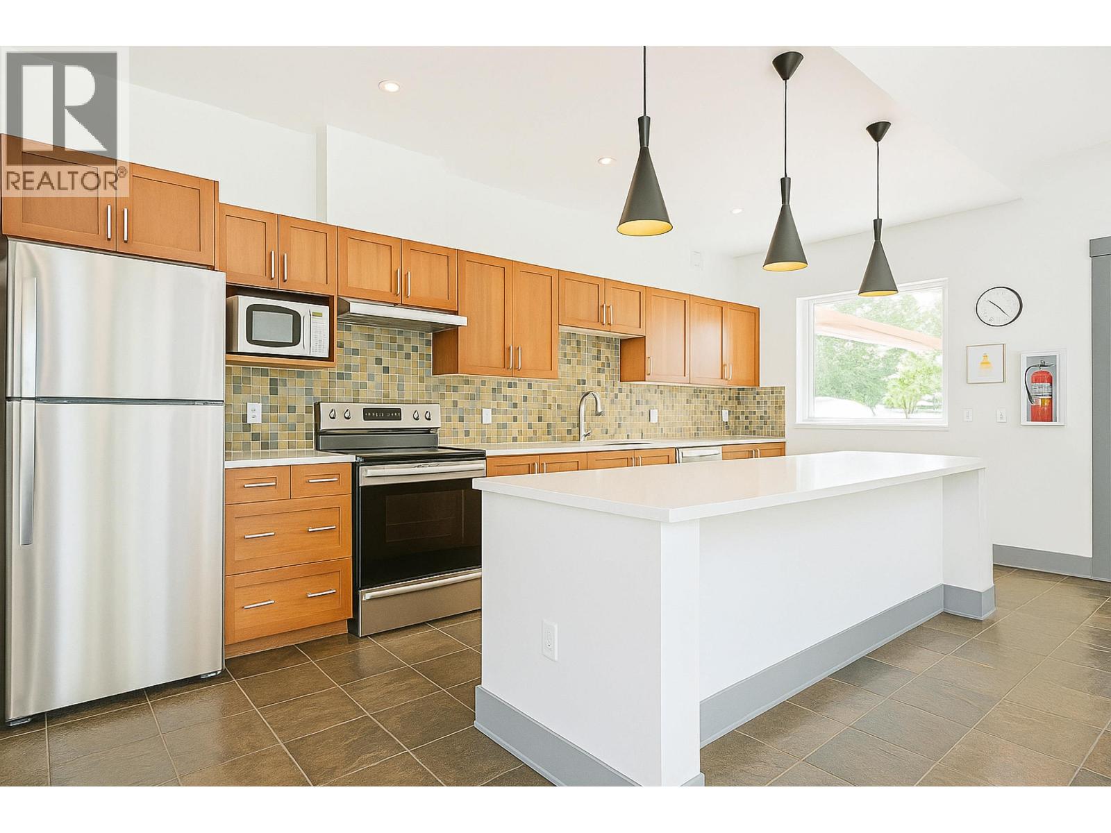 302 300 KLAHANIE DRIVE, Port Moody