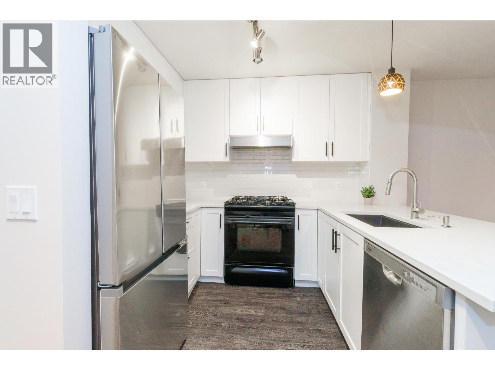302 300 KLAHANIE DRIVE, Port Moody