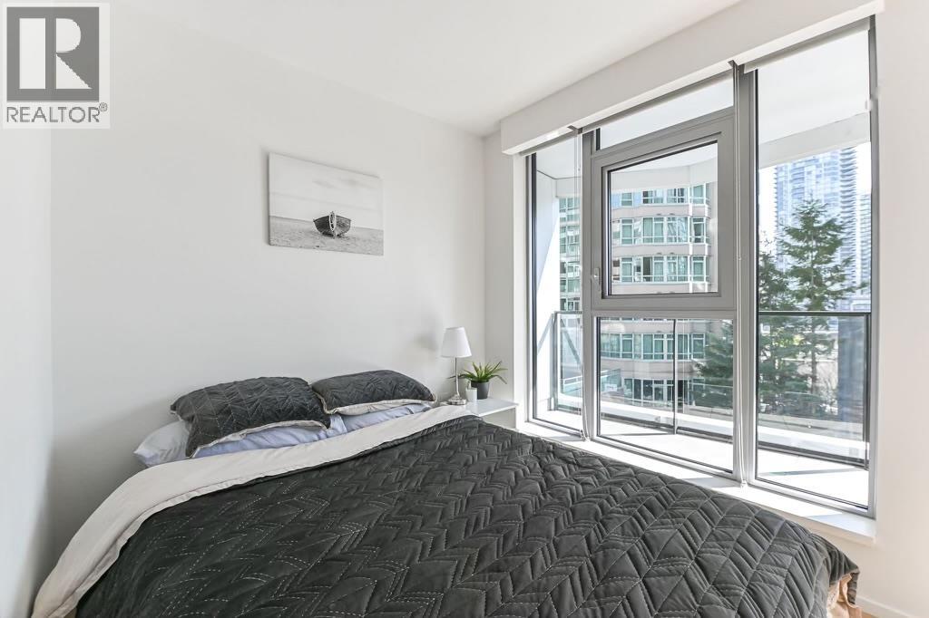 402 889 PACIFIC STREET, Vancouver