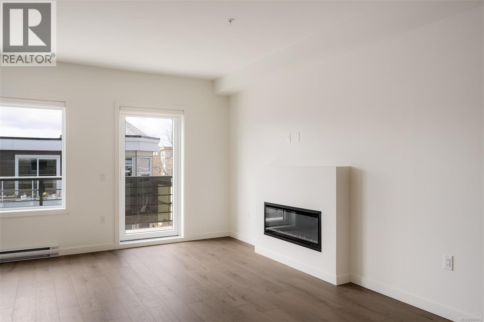 202 9716 Third Street, Sidney