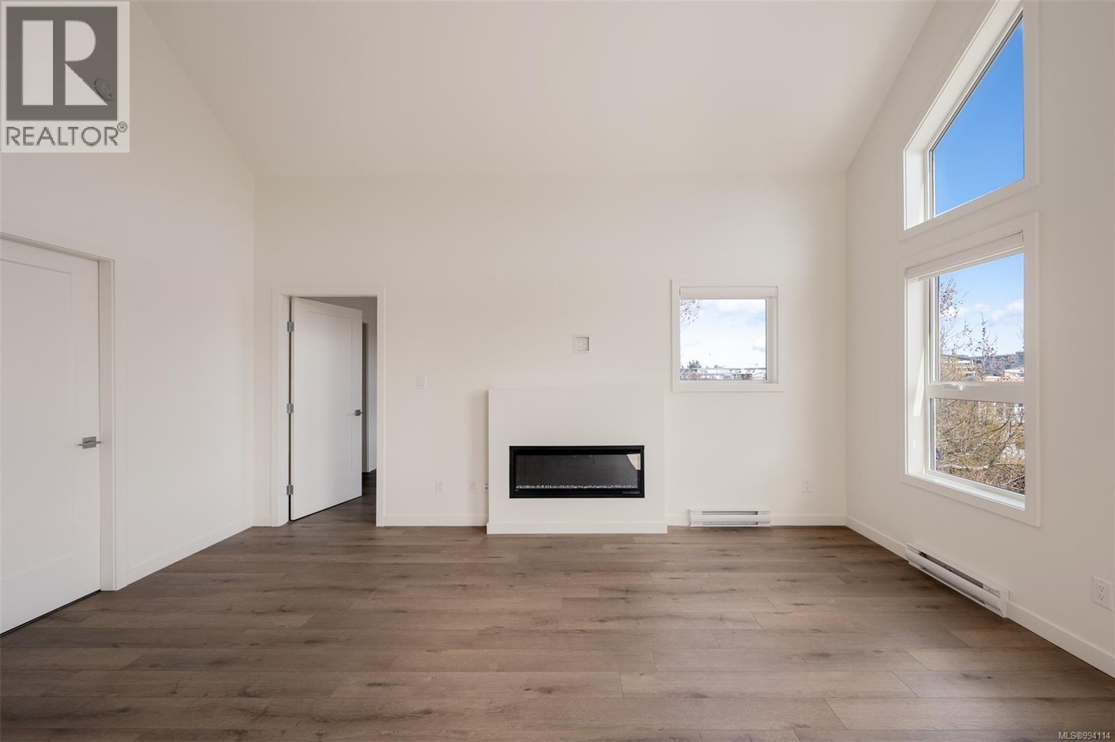 401 9716 Third Street, Sidney
