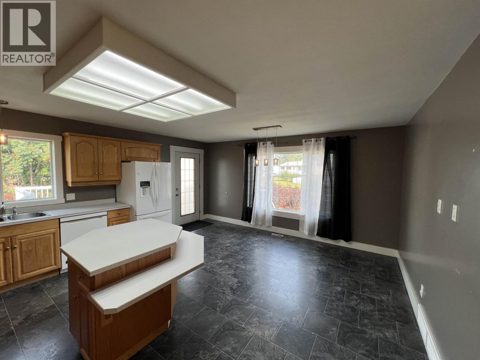 3912 COTTONWOOD ROAD, Fort Nelson