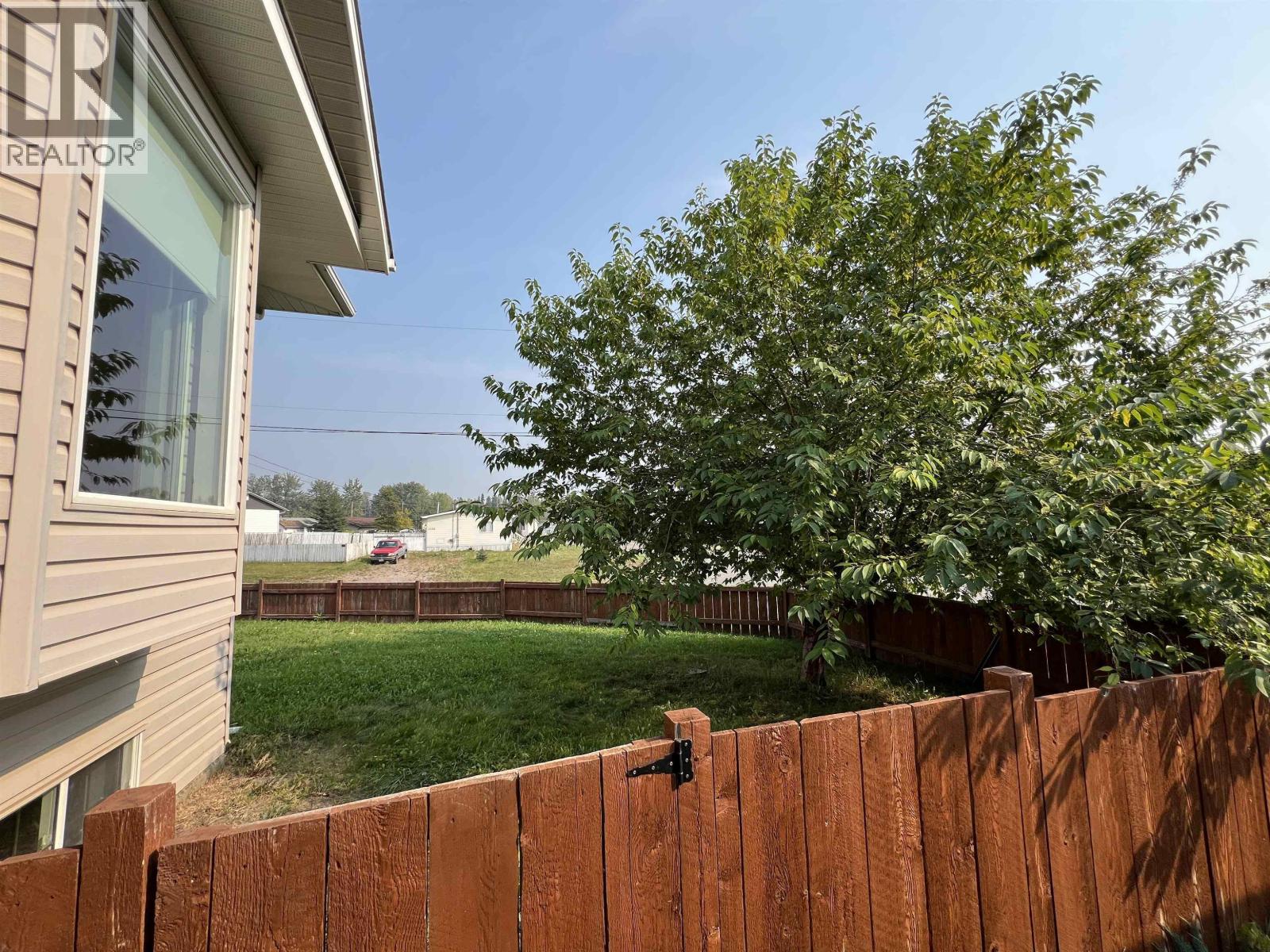 3912 COTTONWOOD ROAD, Fort Nelson