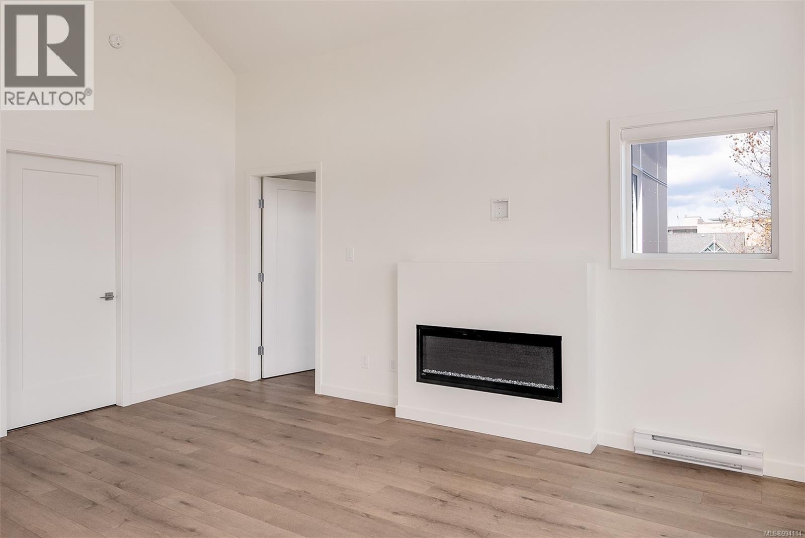 401 9716 Third Street, Sidney