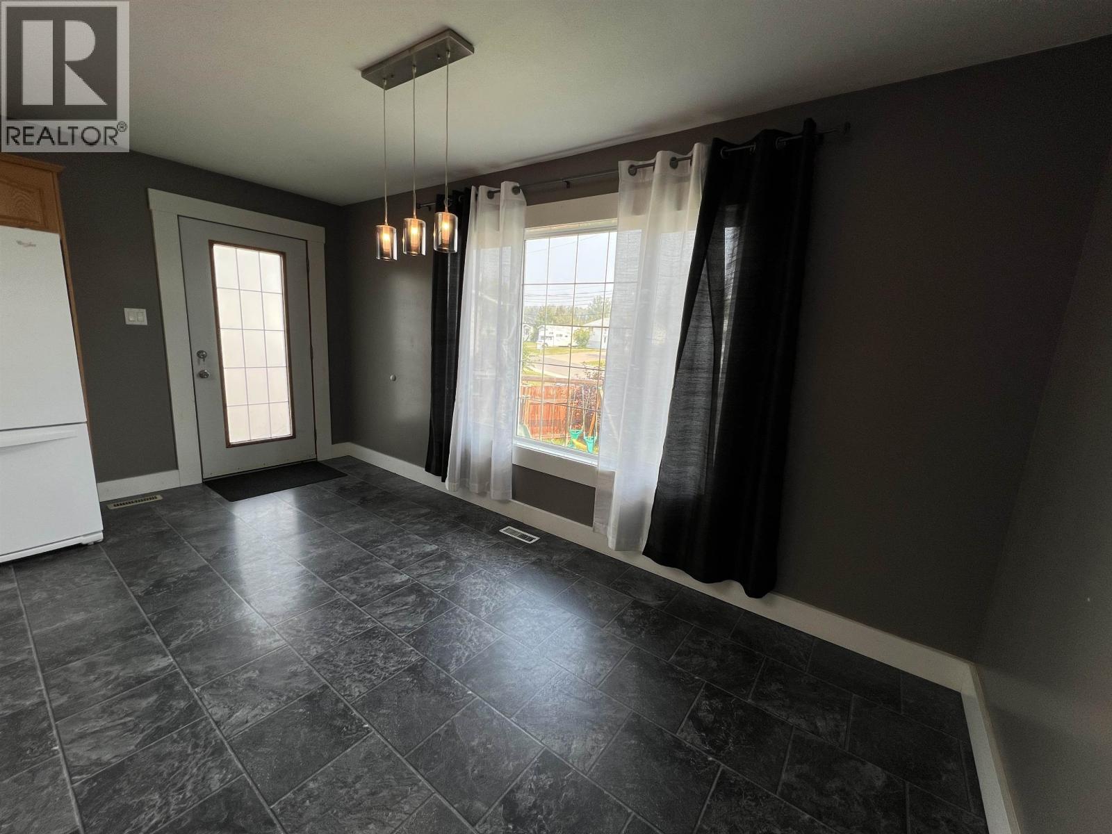 3912 COTTONWOOD ROAD, Fort Nelson