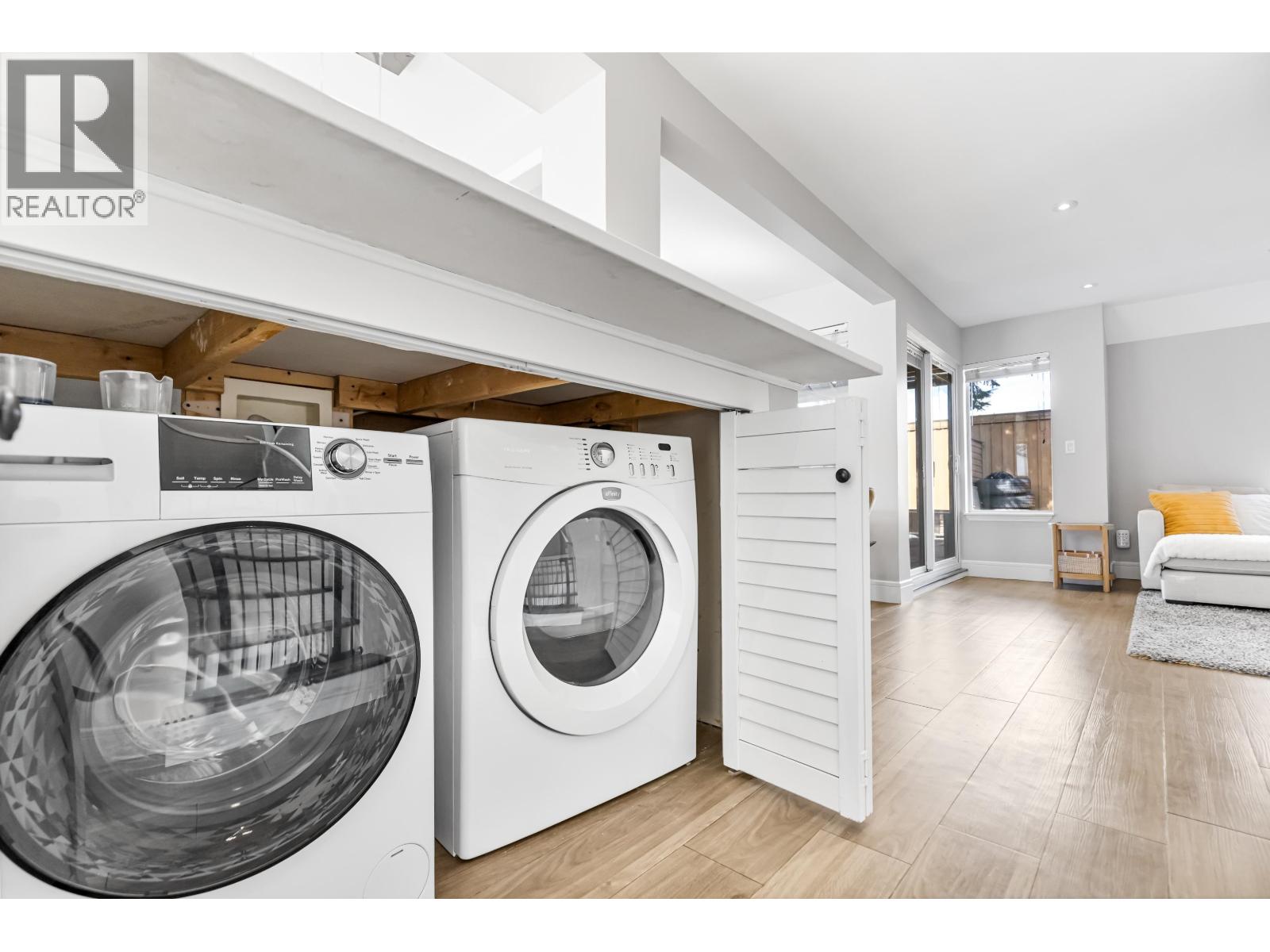 301 20675 118 AVENUE, Maple Ridge
