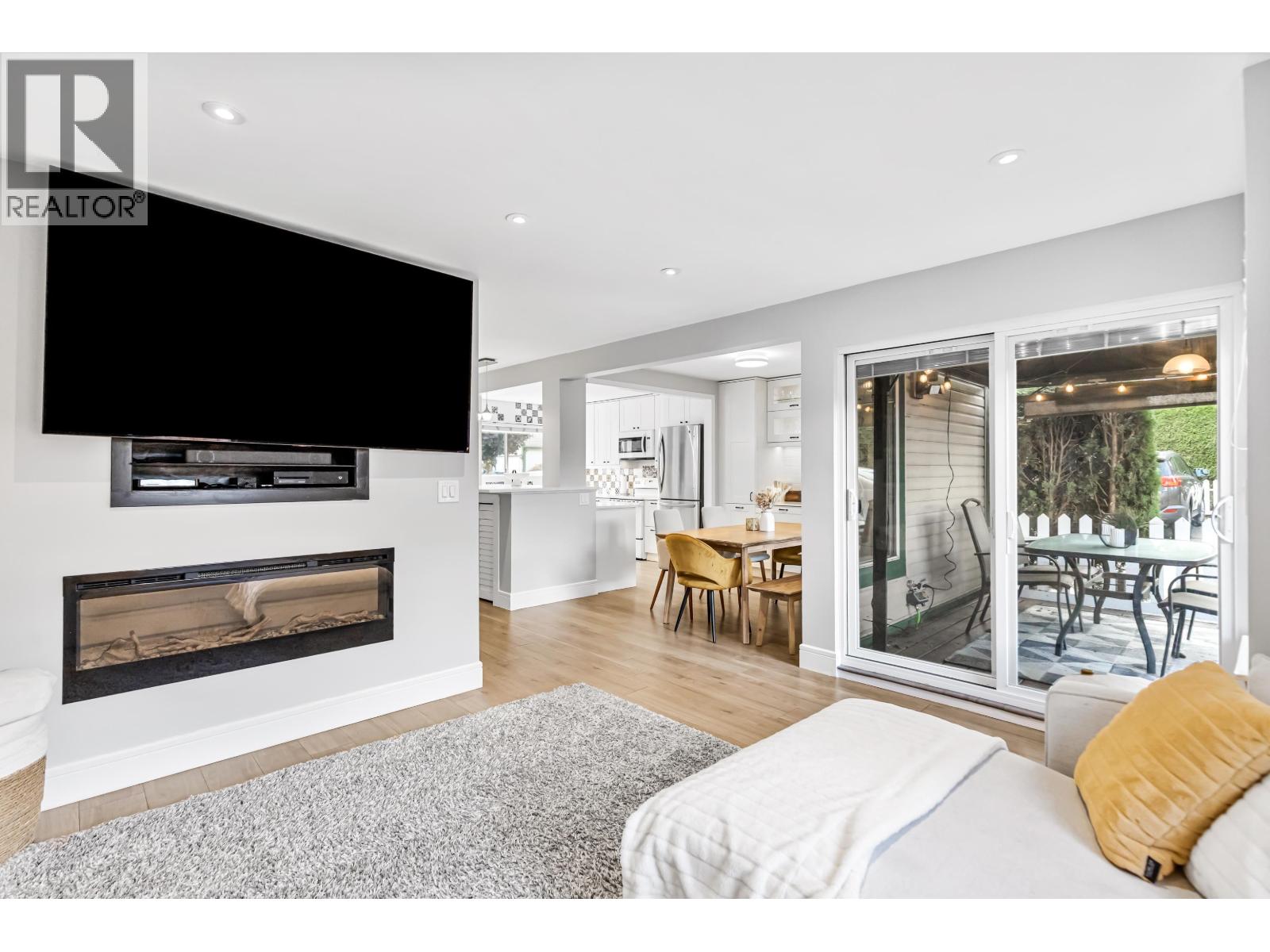 301 20675 118 AVENUE, Maple Ridge