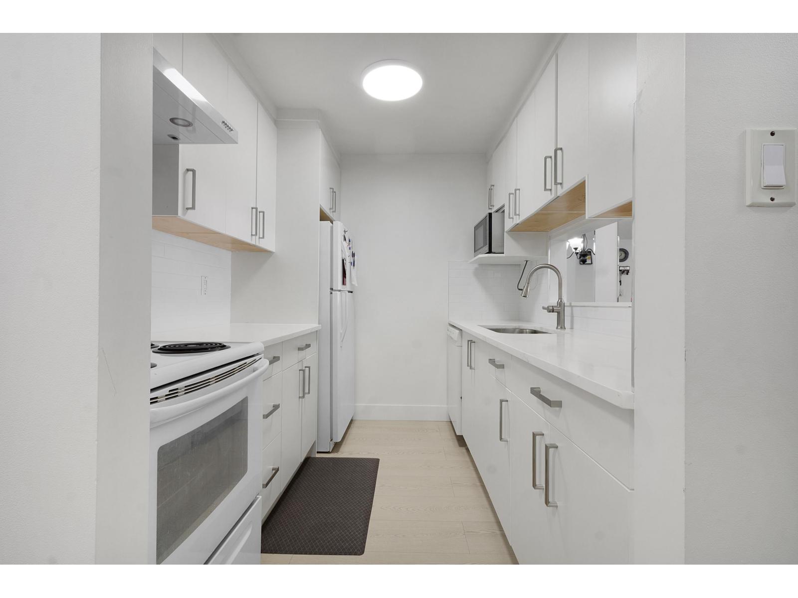 303 13955 72 AVENUE, Surrey