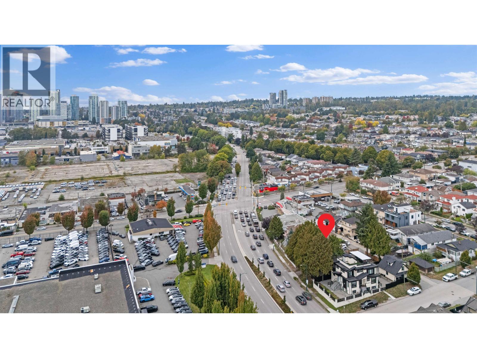 263 SE MARINE DRIVE, Vancouver