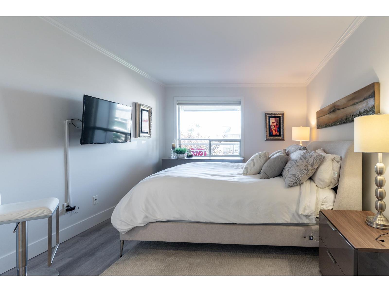 501 1225 MERKLIN STREET, White Rock