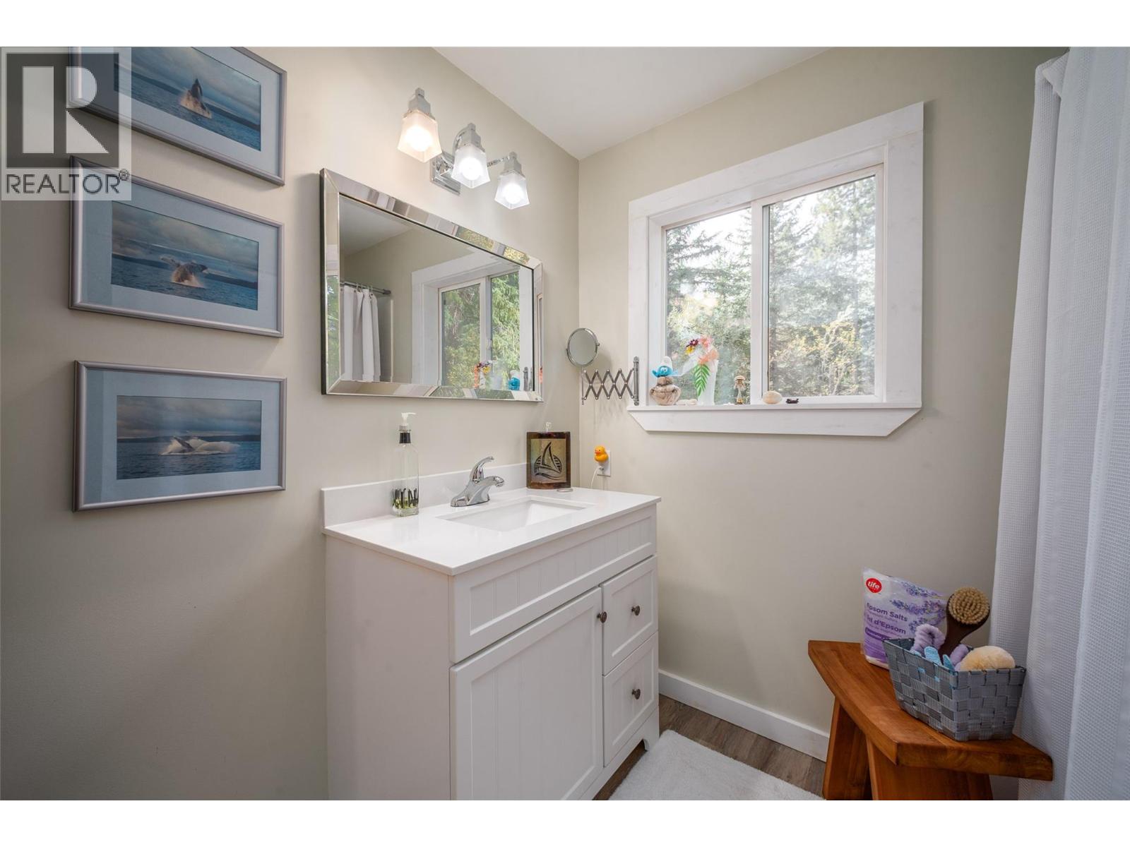  11875 Greystokes Road, Kelowna