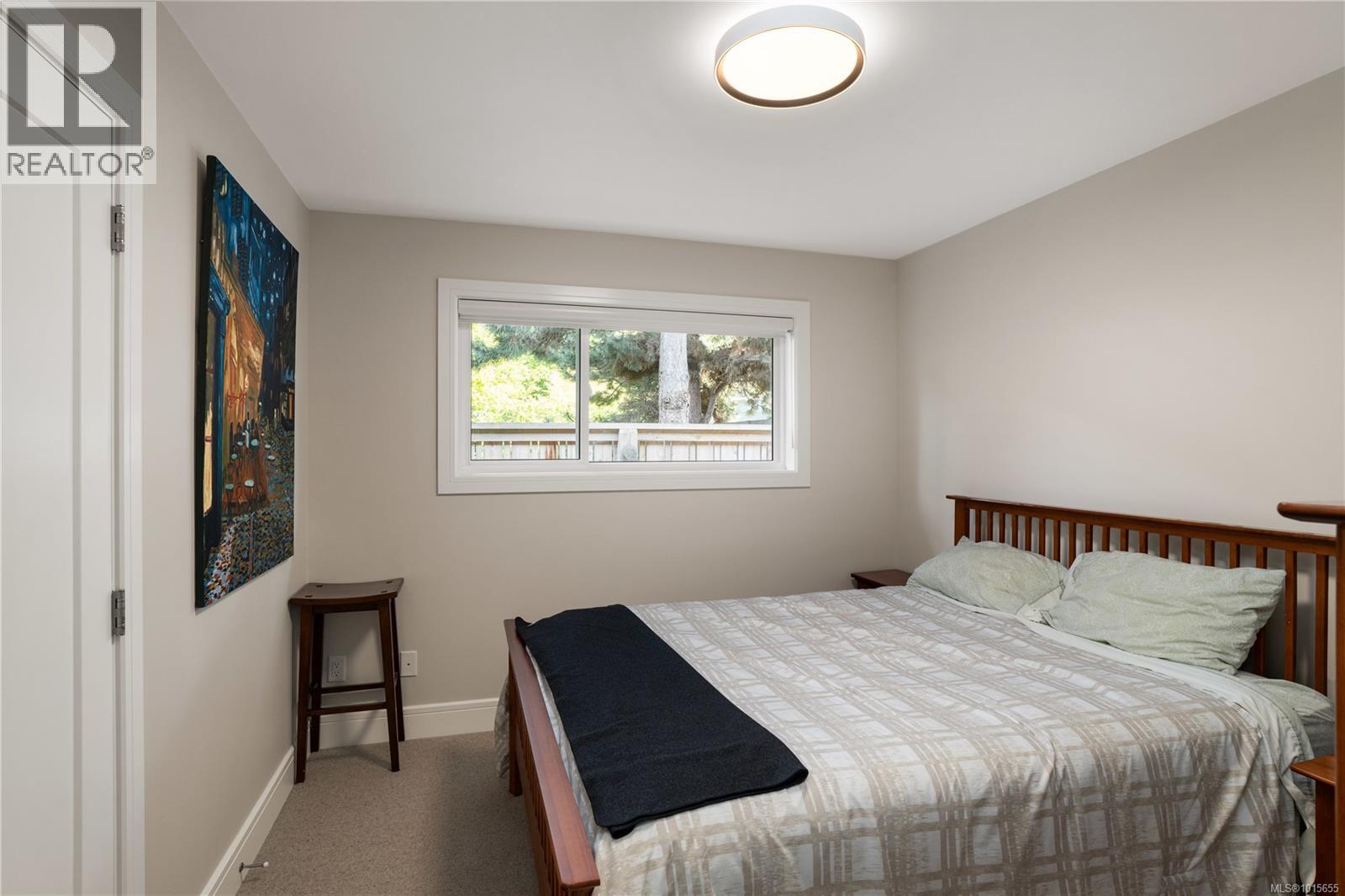  3819 Beachview Place, Saanich