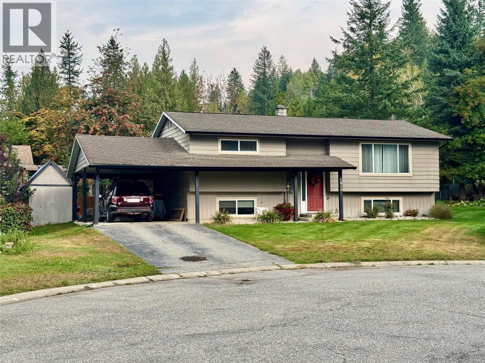 1819 Dallas Road, Revelstoke