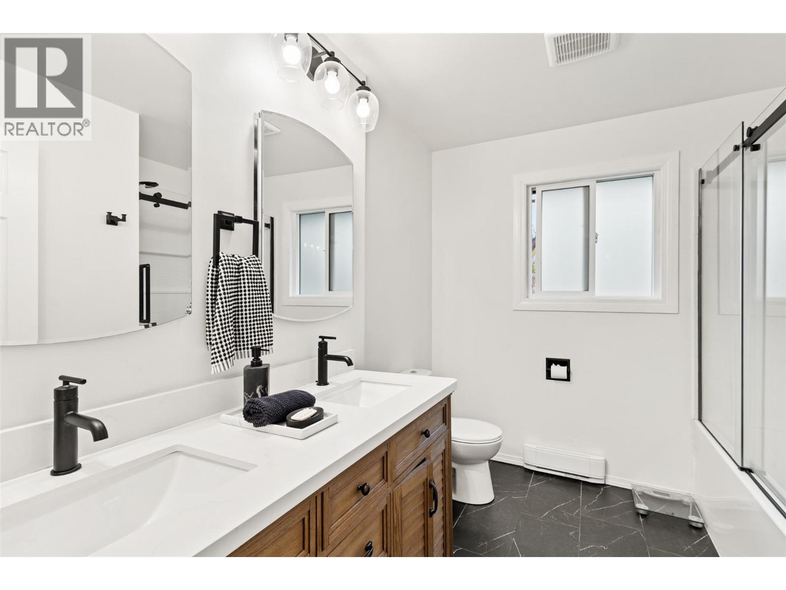 1819 Dallas Road, Revelstoke