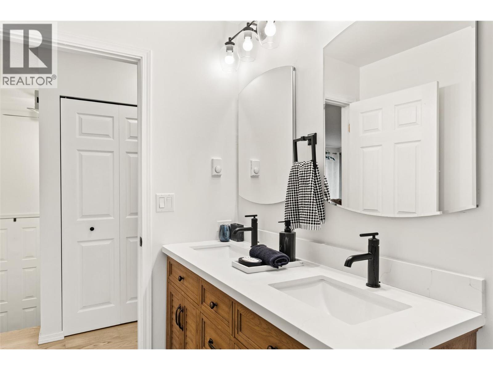 1819 Dallas Road, Revelstoke