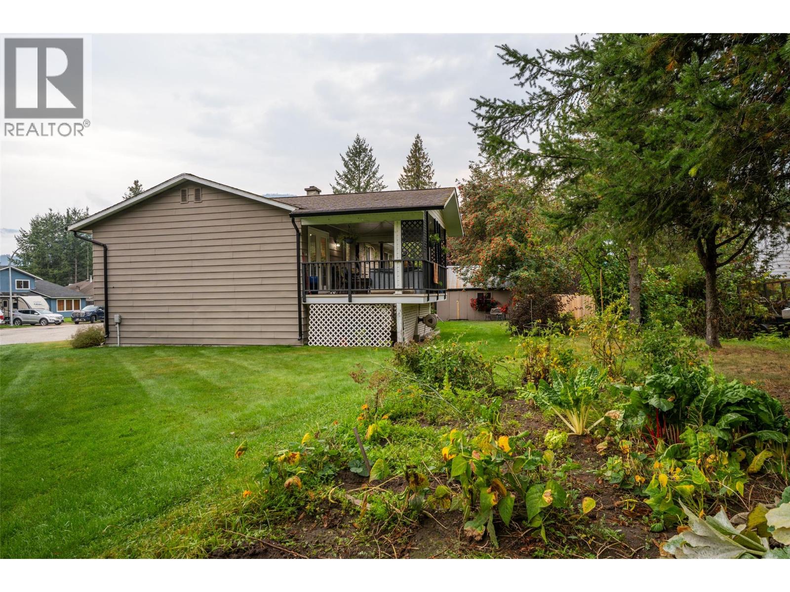 1819 Dallas Road, Revelstoke