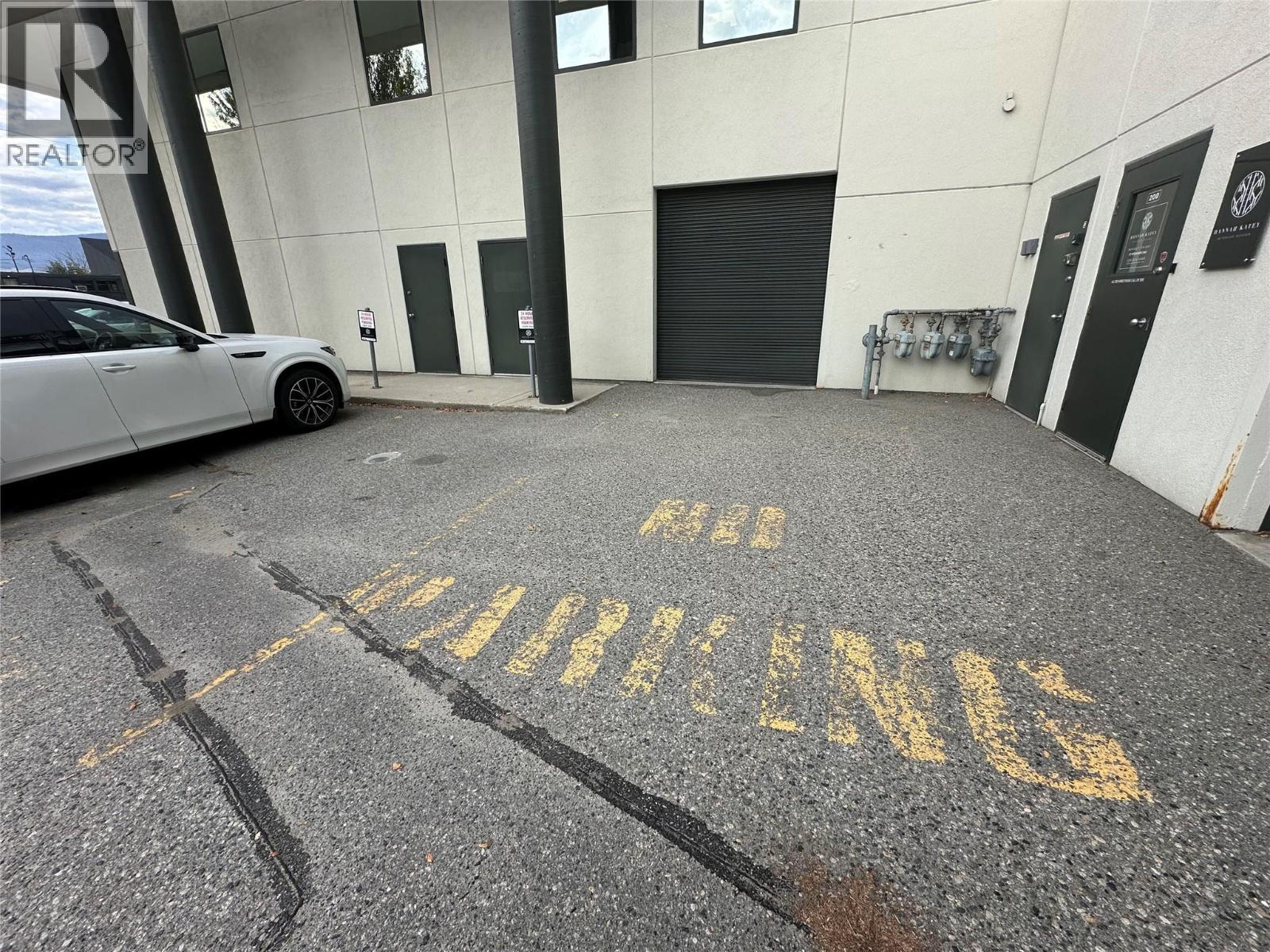 Garage 1751 Harvey Avenue, Kelowna
